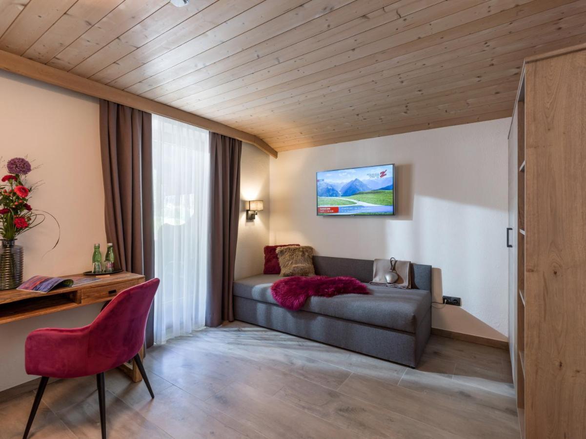 Hotel Blizz Finkenberg Luaran gambar